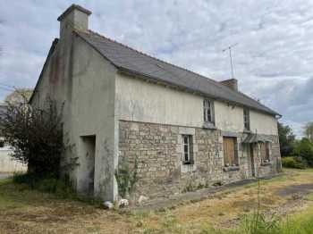 AHIB-1-ID22115-3177 Plumieux 22210 2 bedroom detached house for renovation with over a hectare!